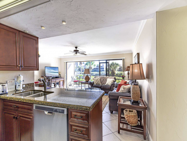 Siesta Key Gem with 2 Bedrooms and Water Views